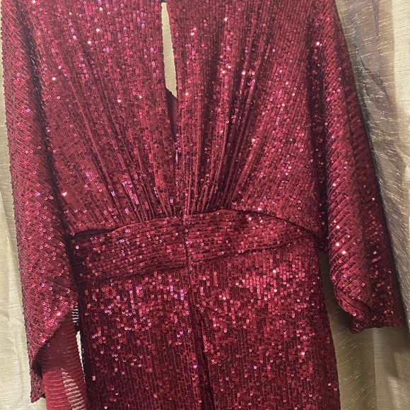 Elegant Red Sequin Evening Gown Sz4 - Picture 6 of 7